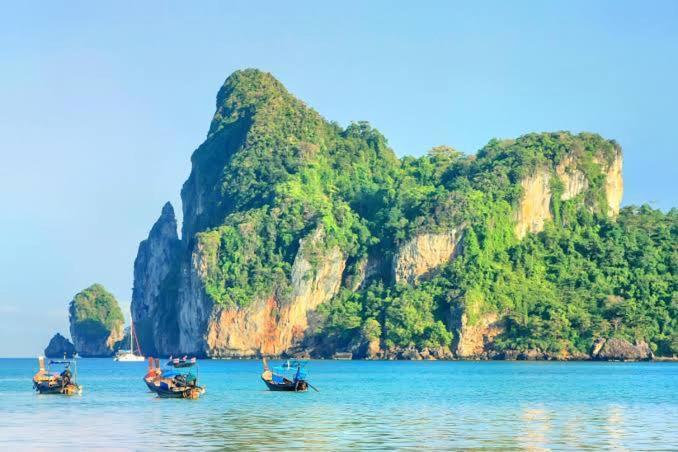 Dalum Beachhouse Kepulauan Phi Phi Bagian luar foto