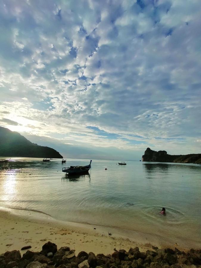 Dalum Beachhouse Kepulauan Phi Phi Bagian luar foto