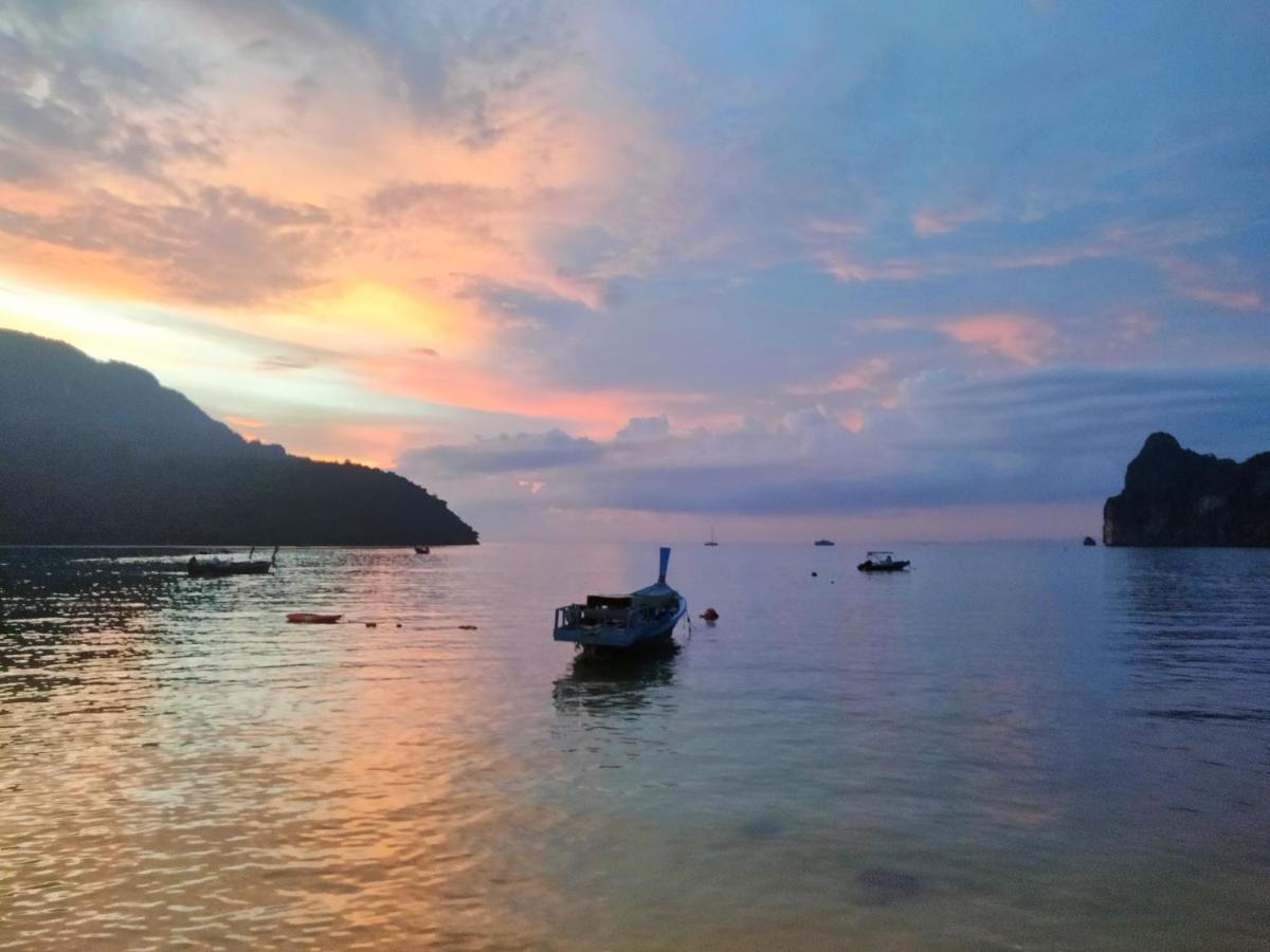 Dalum Beachhouse Kepulauan Phi Phi Bagian luar foto
